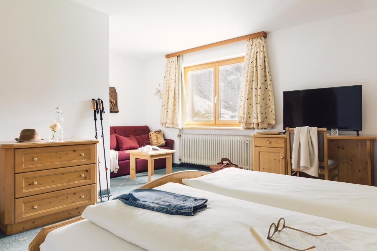 Hotel Jägerhof Zams Exteriör bild