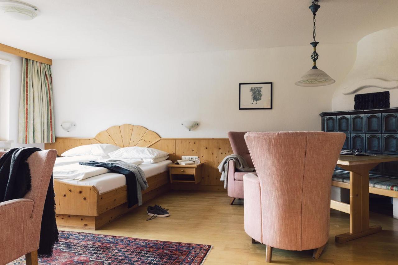 Hotel Jägerhof Zams Exteriör bild