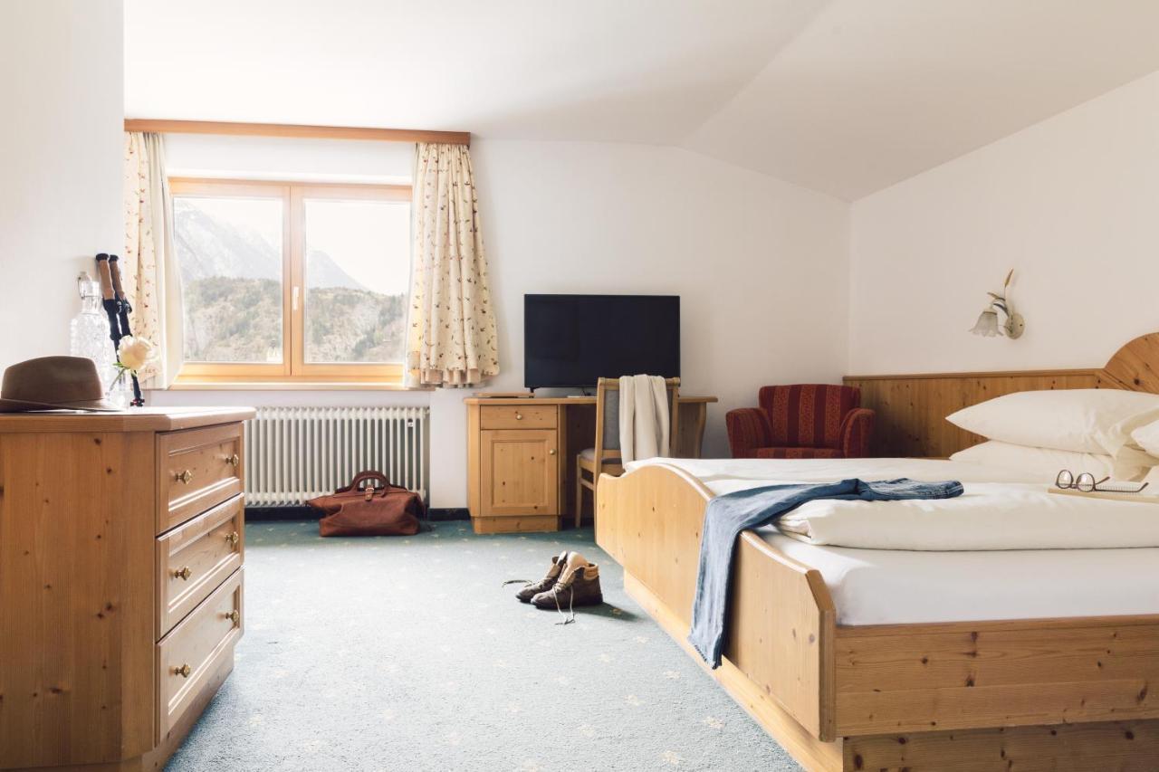 Hotel Jägerhof Zams Exteriör bild