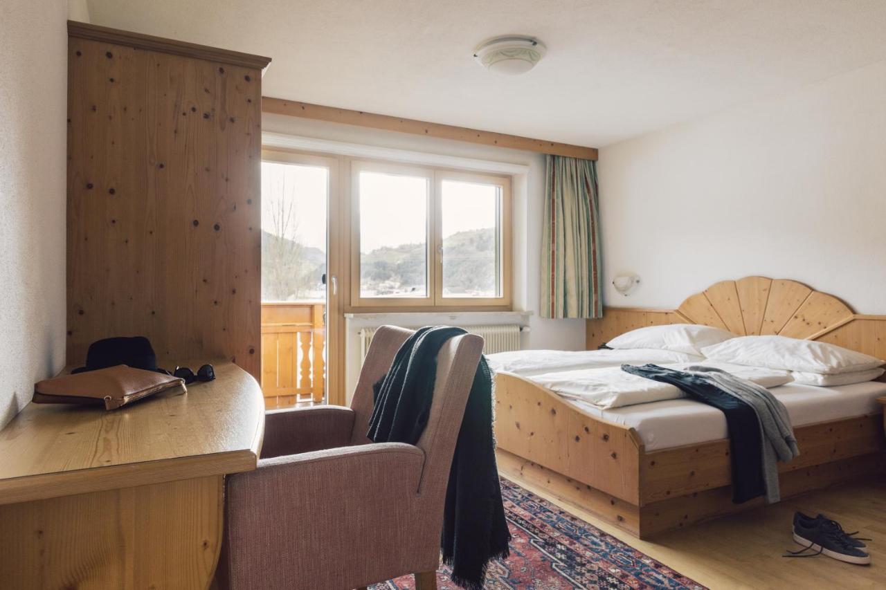 Hotel Jägerhof Zams Exteriör bild